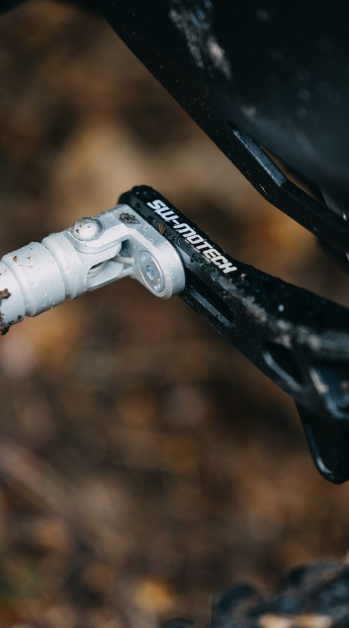 Gear lever tread