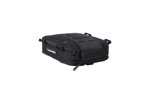 1680D Ballistic Nylon. Black. 3-6 l.