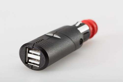 Carcasa doblegable. 2 x 2.100 mA. 12 - 24 V.
