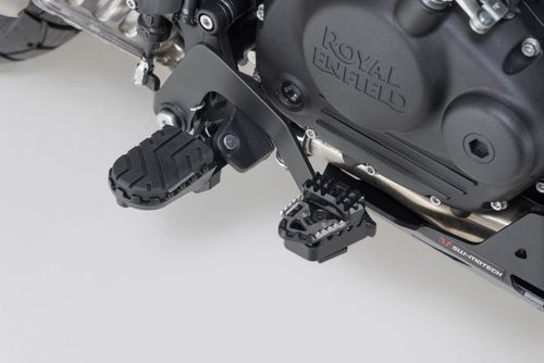 Black. Royal Enfield Himalayan 450 (23-).