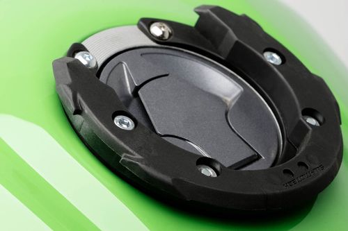 6 tornillos. Yamaha Bulldog (-05).