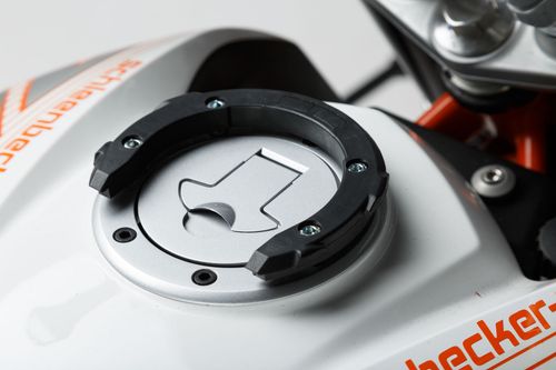 Negro. KTM Duke 390 (13-16)