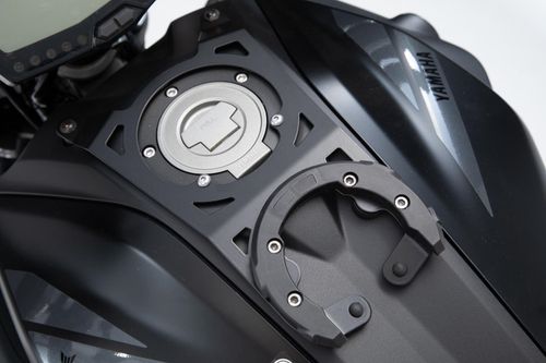 Noir. Yamaha MT-07 (18-20).