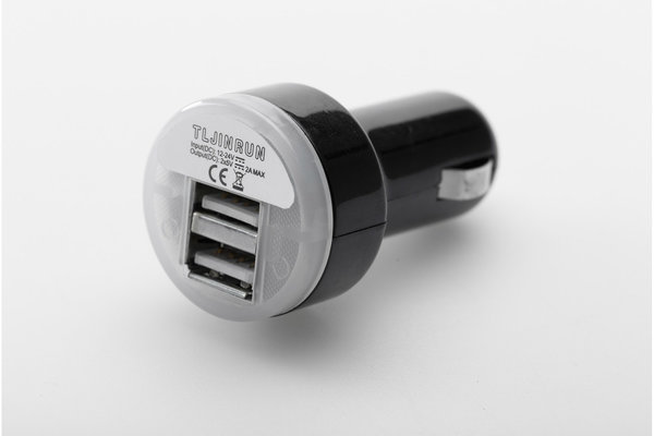 Double port USB pour prise allume-cigare 2.000 mA. 12 V.