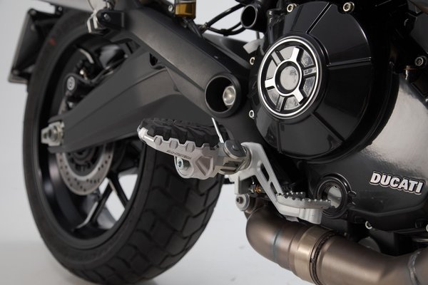 Kit de repose-pieds EVO Ducati modèles / Benelli TRK 502 X (18-).