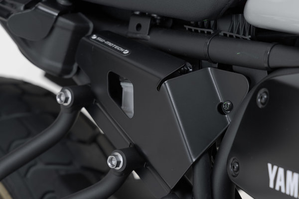 Brake fluid reservoir guard set Black. Yamaha XSR700 (15-) / XT (19-) L+R.