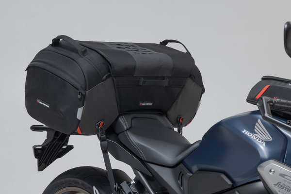 PRO Travelbag tail bag 1680D Ballistic Nylon. Black/Anthracite.