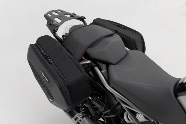 PRO BLAZE H saddlebag set Black. KTM 125 / 390 Duke (17-23).