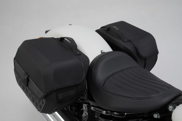 Système de sacoches latérales LH2/LH1 Legend Gear 25,5/19,5 l. Harley-Davidson Softail Slim (17-).