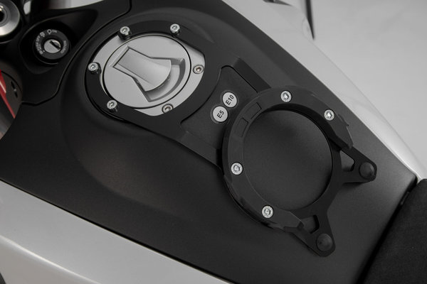 Anneau de réservoir EVO Noir. Moto Guzzi V85 TT (19-21).
